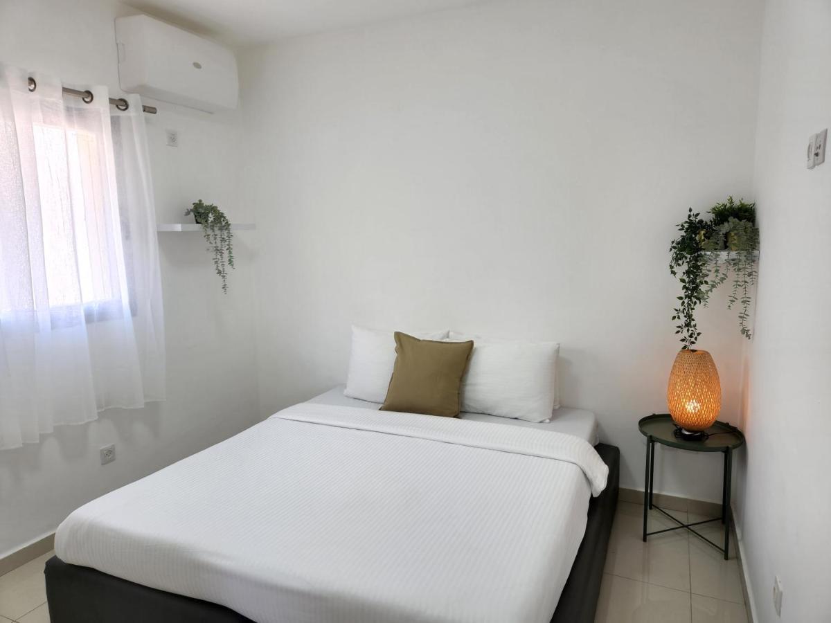 Melony Apartments Yam Suf Street Ейлат Екстер'єр фото