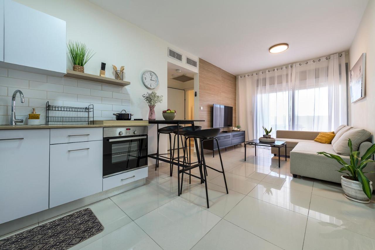 Melony Apartments Yam Suf Street Ейлат Екстер'єр фото