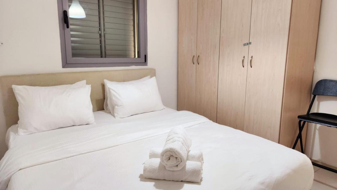 Melony Apartments Yam Suf Street Ейлат Екстер'єр фото