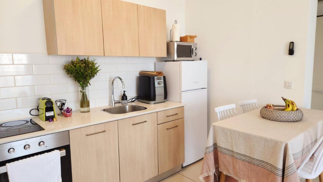 Melony Apartments Yam Suf Street Ейлат Екстер'єр фото