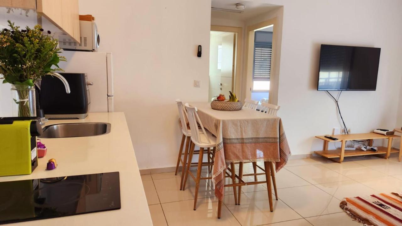 Melony Apartments Yam Suf Street Ейлат Екстер'єр фото
