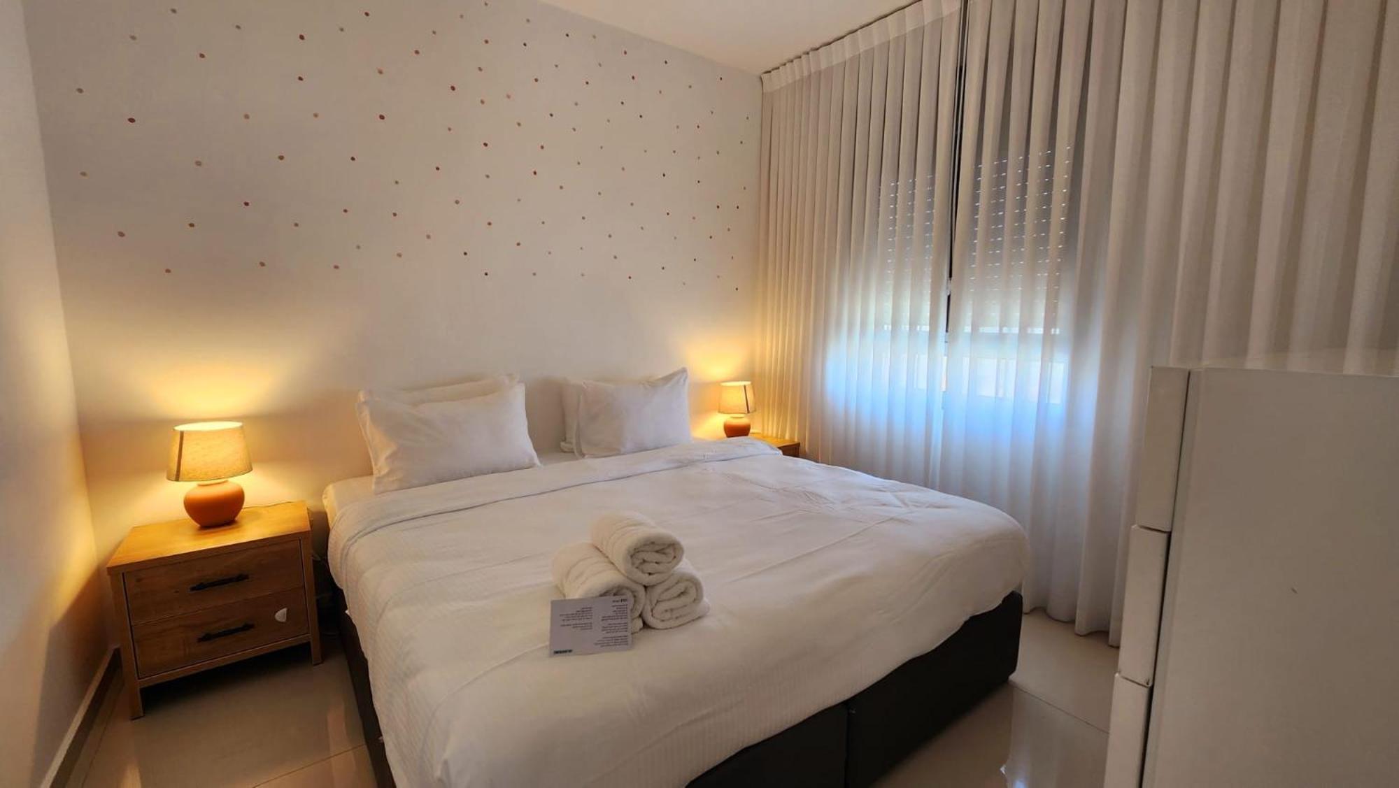 Melony Apartments Yam Suf Street Ейлат Екстер'єр фото