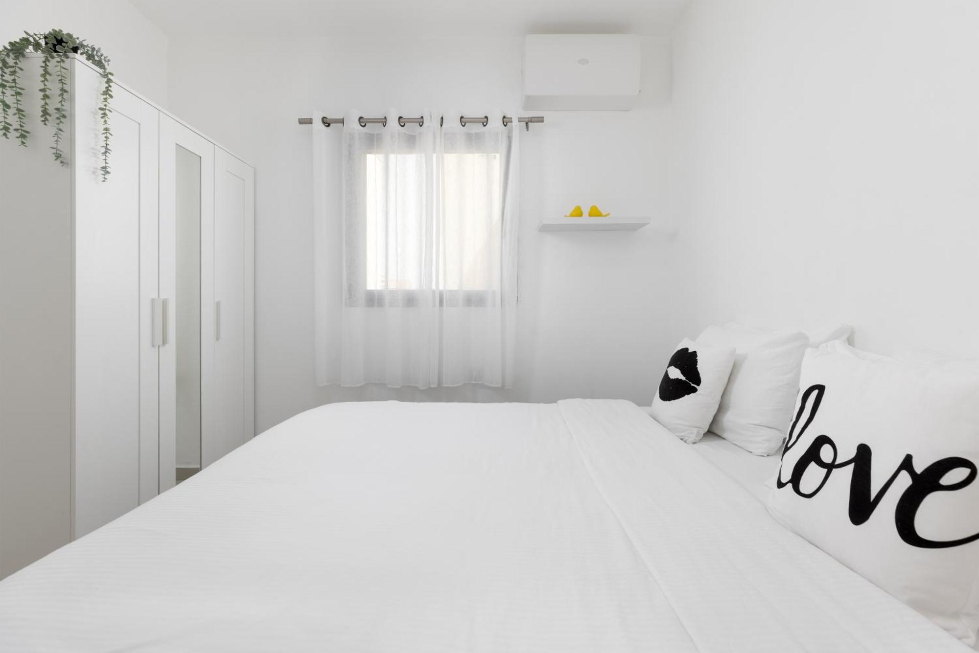 Melony Apartments Yam Suf Street Ейлат Екстер'єр фото